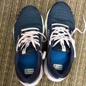 Brooks Navy and White Athletic Shoes 9 Wide